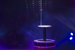 MB180113A2011-Enzo Caplot - Equilibre - France