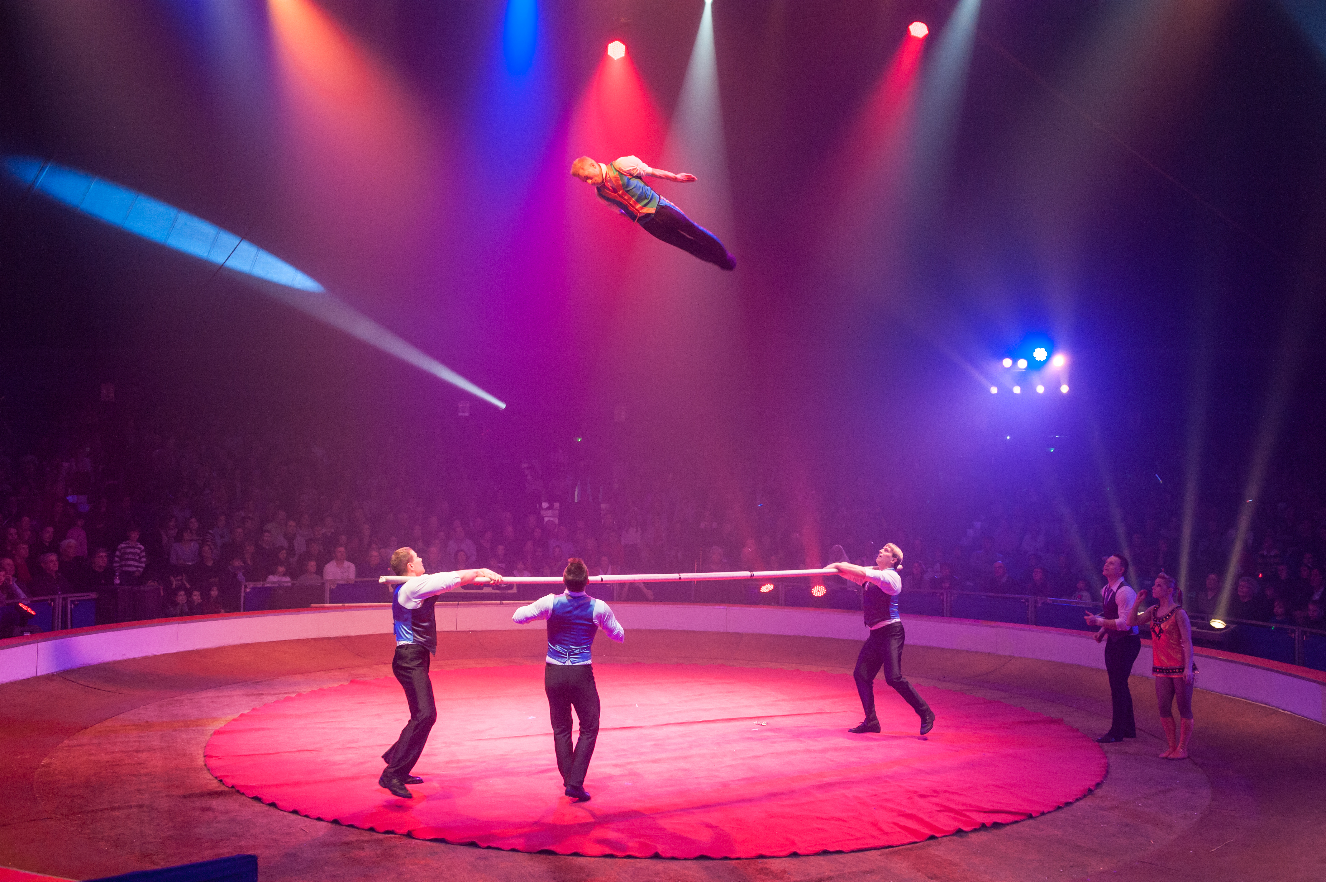 TROUPE GRECHUSHKIN