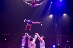 MB180111A1999-Hooligang - Troupe acrobatique - Russie