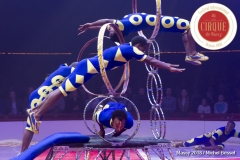 MB180112A2941-Troupe African Dream Circus - A travers les cerceaux – Éthiopie