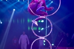 MB180110A0552-Troupe African Dream Circus - A travers les cerceaux – Éthiopie