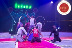 MB180110A0596-Troupe African Dream Circus - A travers les cerceaux – Éthiopie