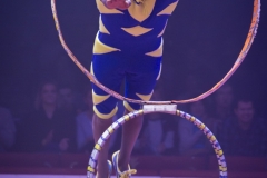 MB180112A1581-Troupe African Dream Circus - A travers les cerceaux – Éthiopie