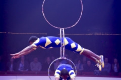 MB180112A2903-Troupe African Dream Circus - A travers les cerceaux – Éthiopie