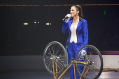 MB180114A1316-Carrie Harvey – Madame Loyal – Angleterre