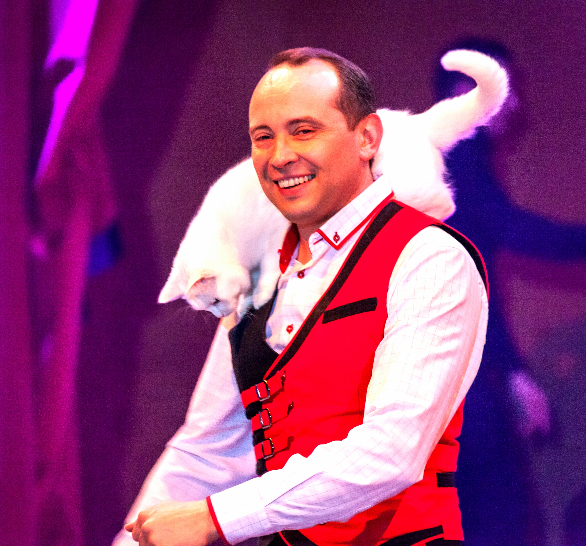 VLAD OLANDAR