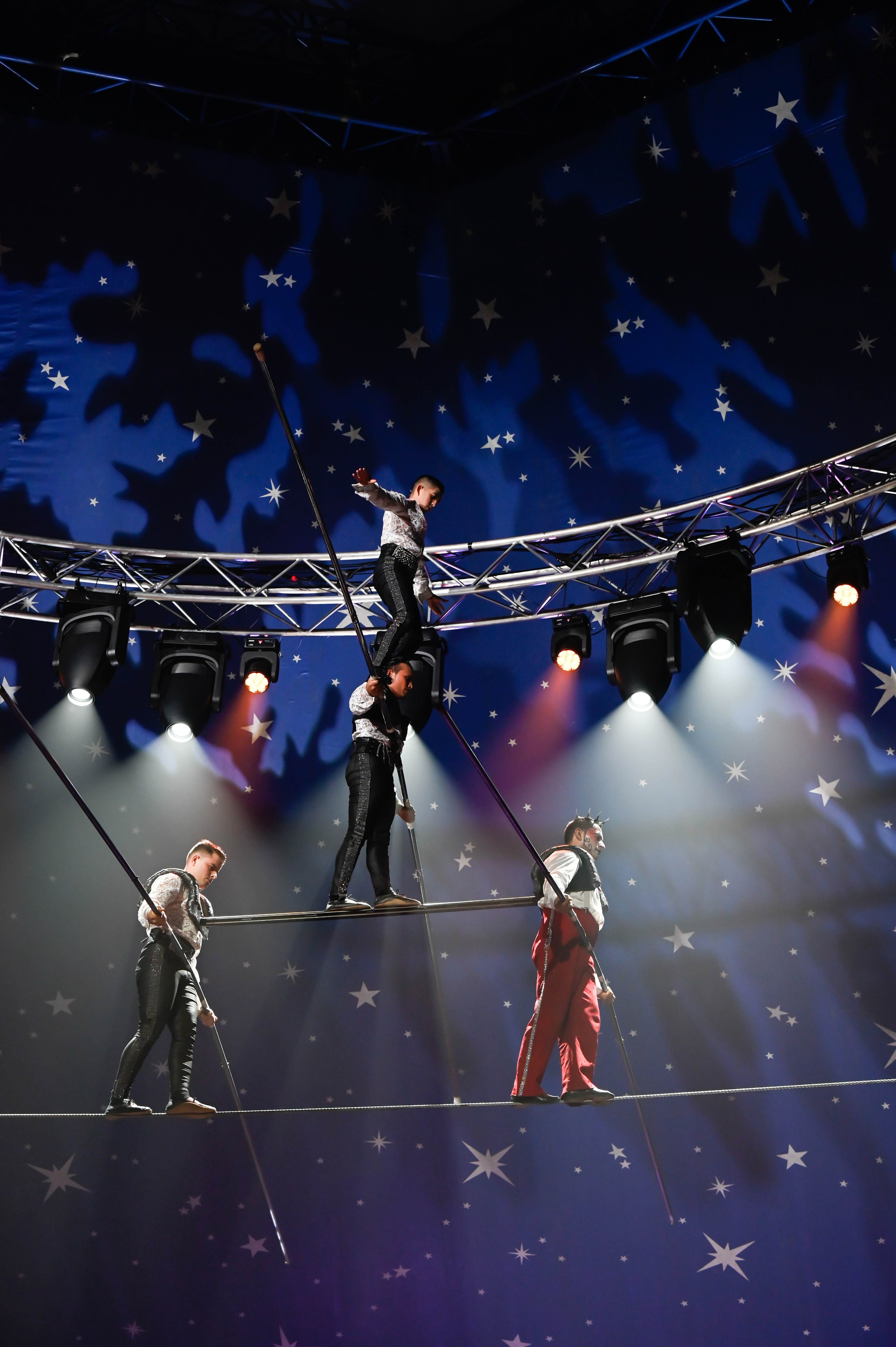 TROUPE AYALA