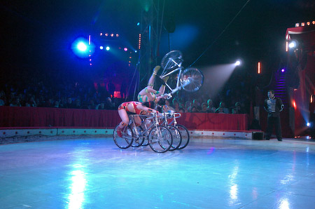 LA TROUPE DE DALIAN