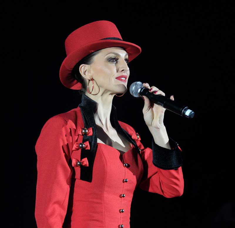 Céline MORENO – Madame Loyal